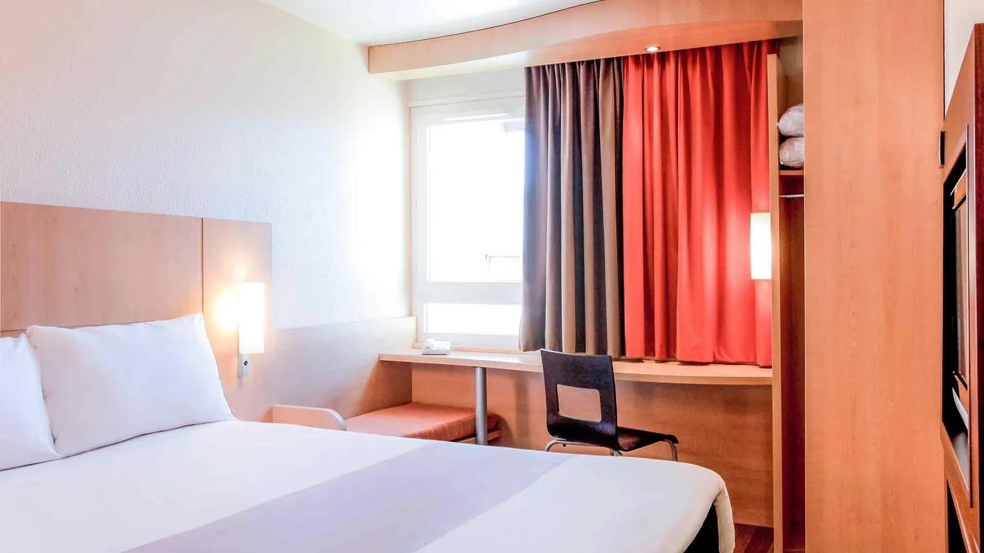 B&B Hotel Lyon Eurexpo Bron France